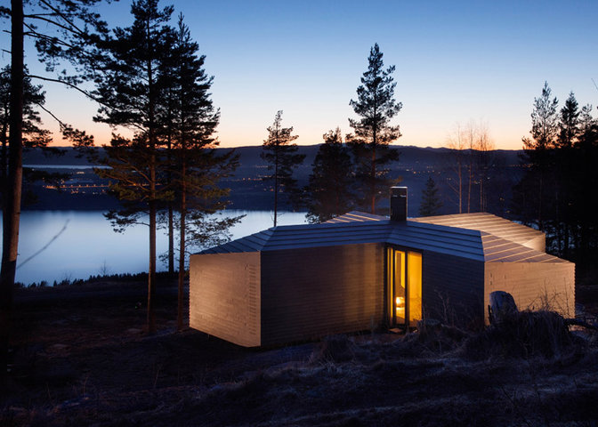 Cabin-at-Norderhov-by-Atelier-Oslo_dezeen_784_1.jpg