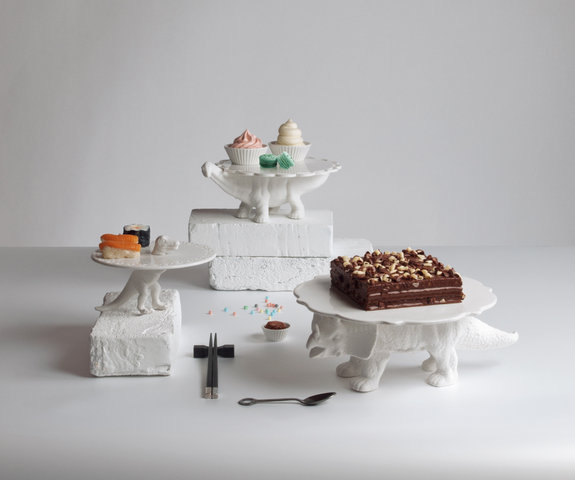 Sauria_porcelain-cake-stands_all.jpg