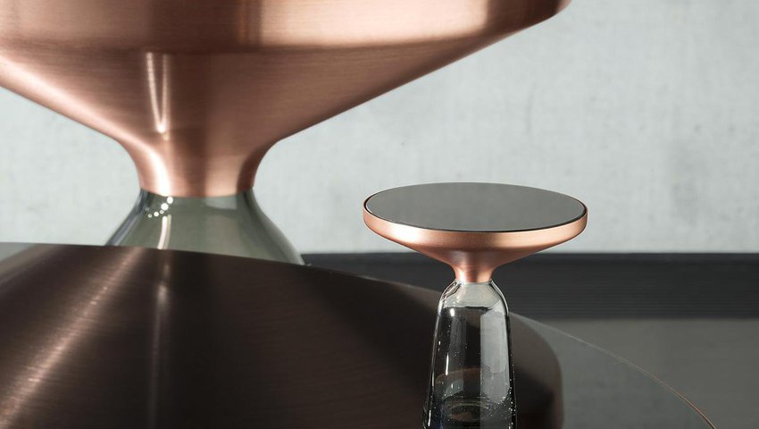 classicon-bell-side-table-miniature-03_zoom.jpg